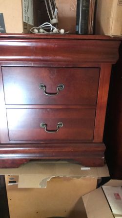 2 Cajoneras , Un Tocador , Una Cama 