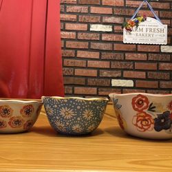 Pioneer Woman Lot Need Gone Asap 