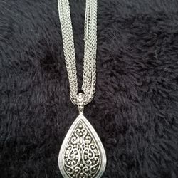 Silver Filigree Pendant