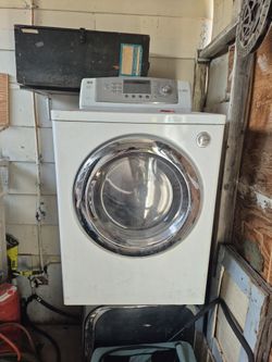 LG Electric Dryer