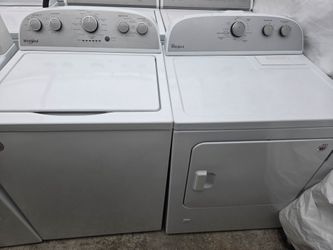 Newer Style Whirlpool Washer Dryer gas Set
