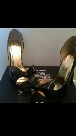 Cape Robbin kathy bow heels size 6.5