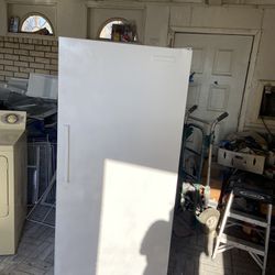 BIG WHIRLPOOL STAND UP FREEZER, RUNS https://offerup.co/faYXKzQFnY?$deeplink_path=/redirect/ ISSUES WITH IT. RUNS CORRECTLY AS IT SHOULD. RUNS LIKE NE