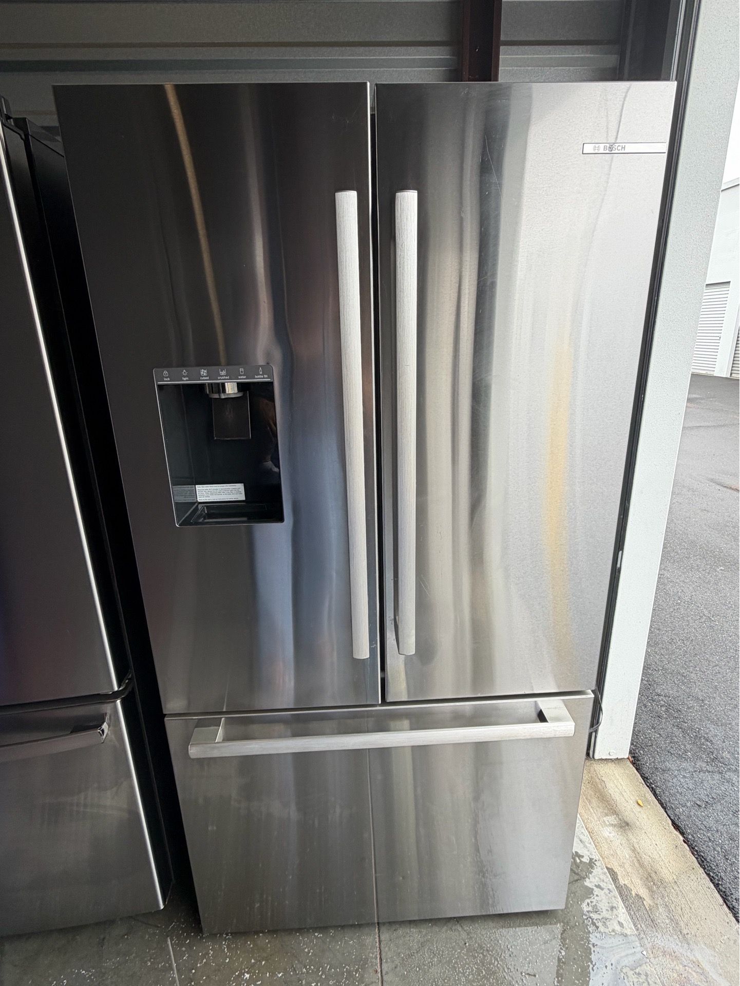 Refrigerator