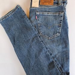Levi's 31x32...
