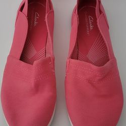 Clarks Cloudsteppers Canvas Slip-Ons Breeze Step Bright Coral