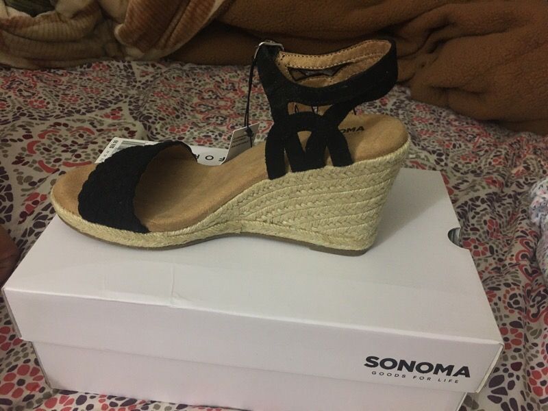 black wedges shoe size 7