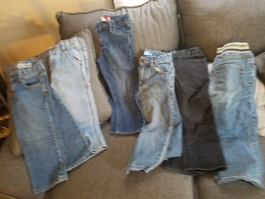 Boys size 4