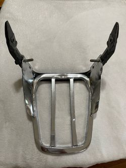 Motorcycle luggage rack