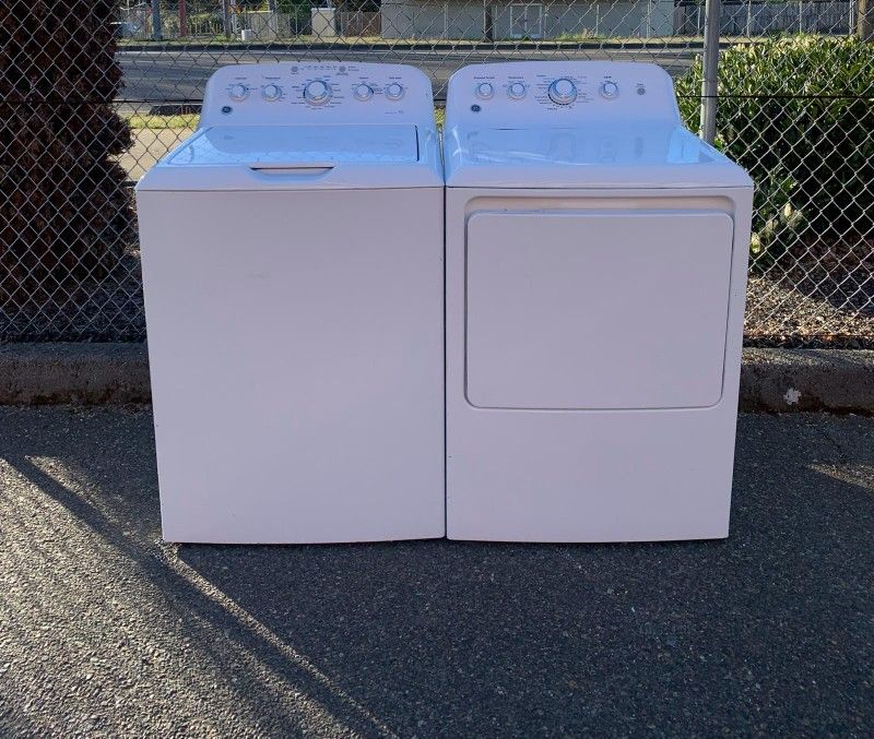 GE WASHER AND DRYER SET.