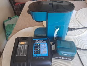 Makita Coffee machine rechargeable CM500DZ with battery 6.0 Ah  and charger Dc18RC
