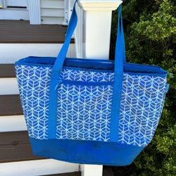 XL Soft Sided Insulated Cooler Beach Pool Picnic Travel 