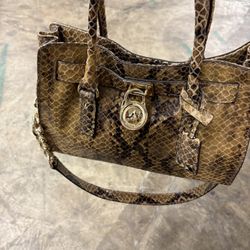 Michael Kors Purse/handbag