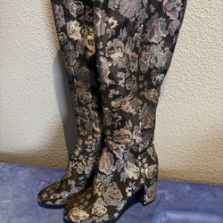 Women’s Kenneth Cole Reaction Time to step Boots multi color floral fabric tapestry design