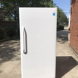 Free Delivery - Frigidaire Frost Free Energy Efficient Freezer. 24 Cu.ft