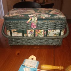 Vintage Sewing Basket With Sewing Contents
