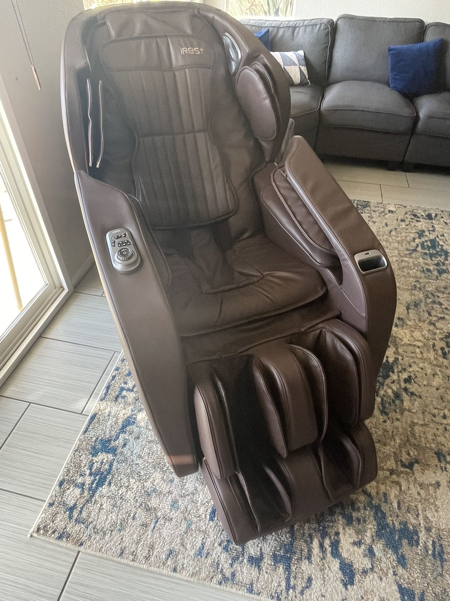 iRest Massage Chair for Sale in Murrieta, CA OfferUp