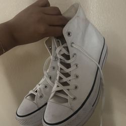 Women’s white  Converse Platform 