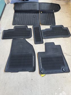 🚗 Toyota Highlander Floor Mats – 2018–2020