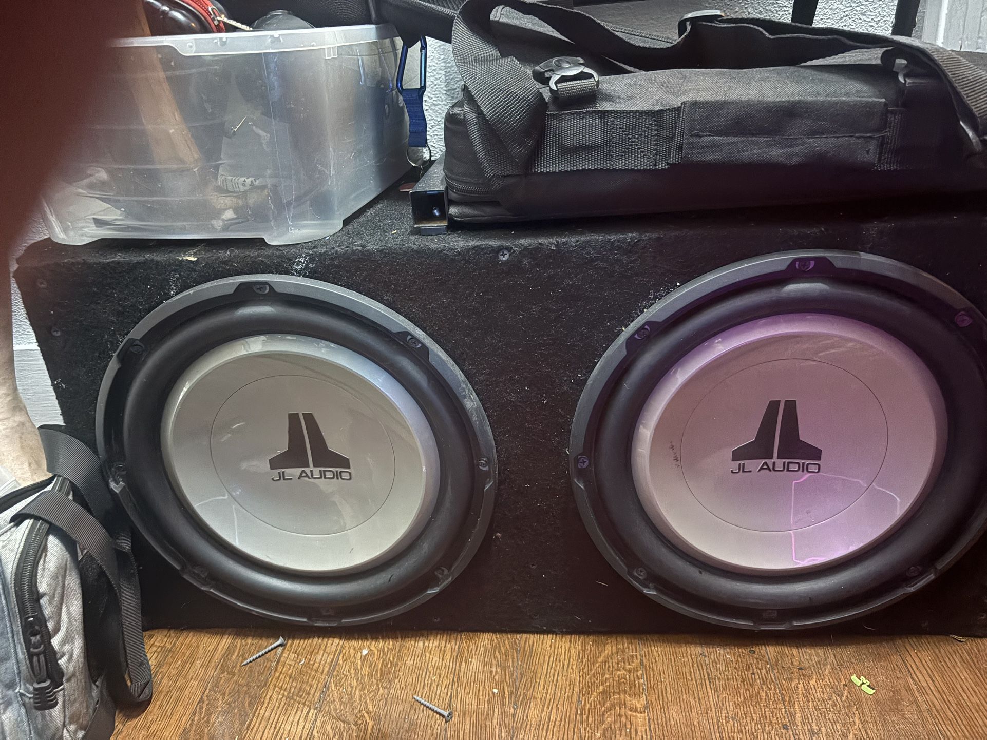 JL Audio 12s