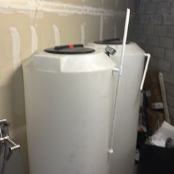 300 gallons water tanks