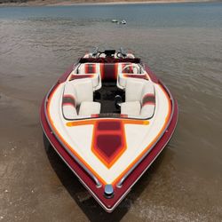 1992 Kachina Sabre Jet Boat