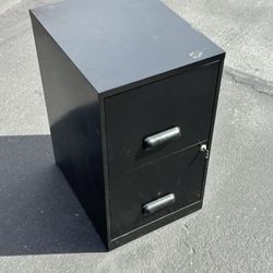 Filing Cabinet With Key 