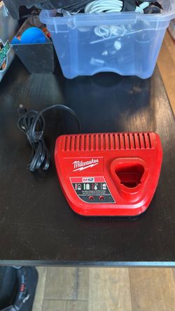 M12 charger