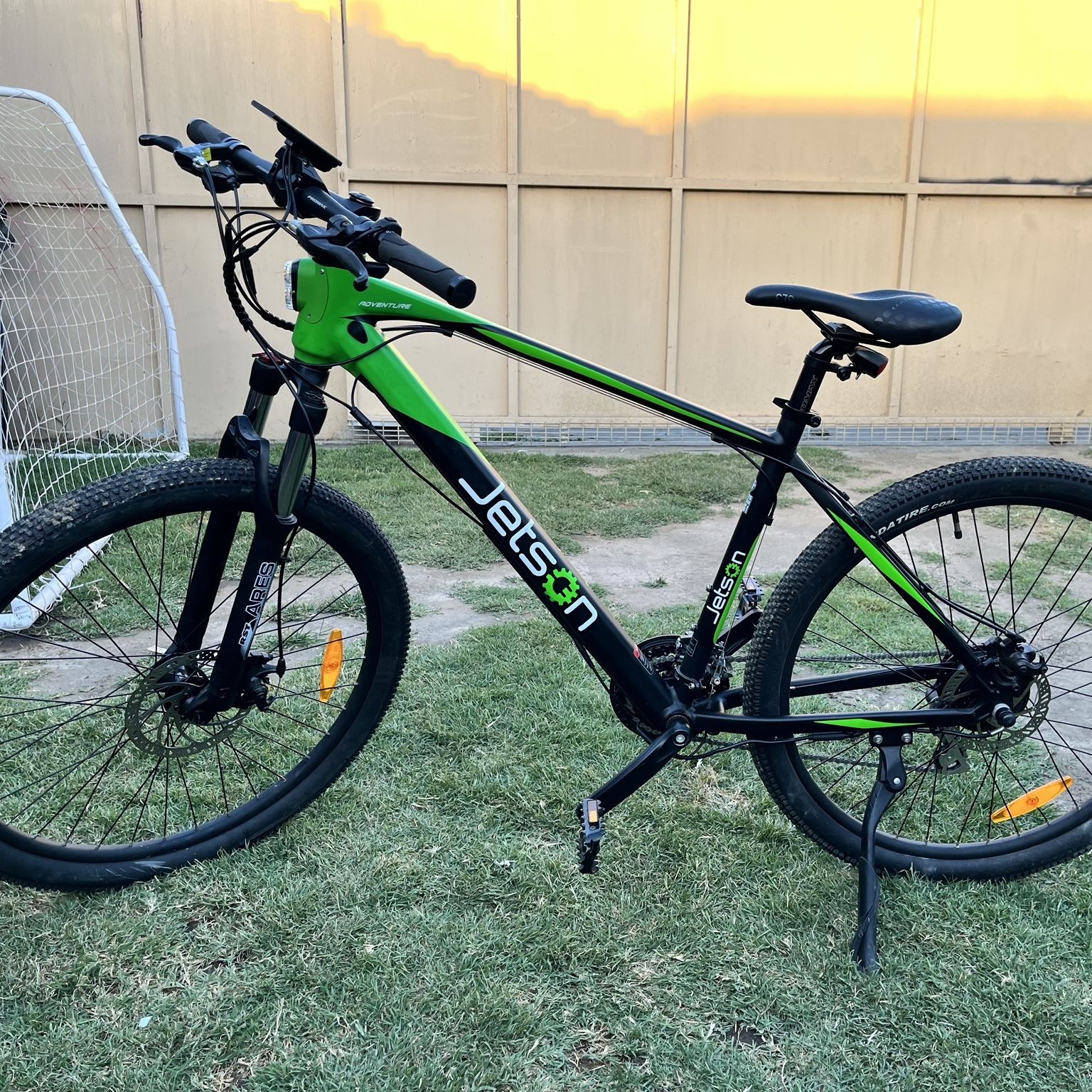Jetson adventure bike hotsell