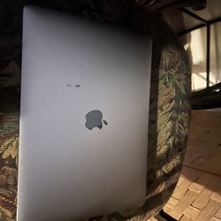 2019 apple Mac book with 555gb brand new the only thing screen is not working or the battery 