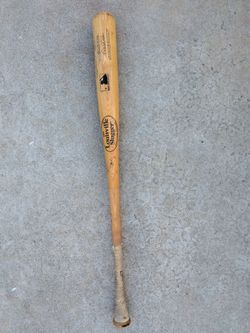Louisville Slugger 34 in Ash Wood Baseball Bat