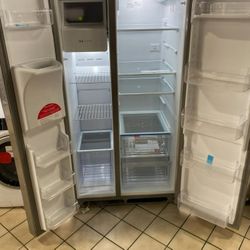 NEW Refrigerator Frigidaire