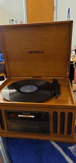 Detrola.