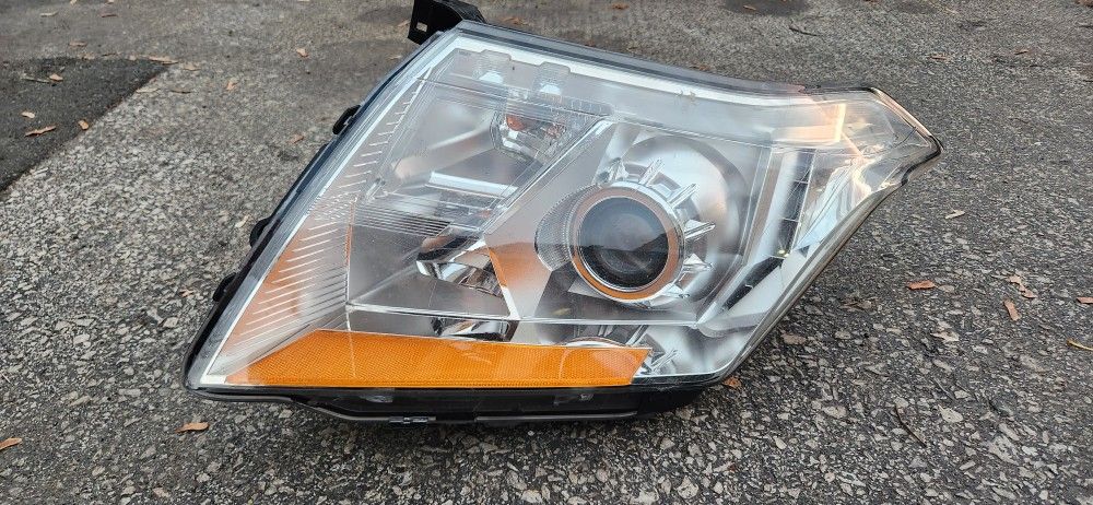 For 2010-2016 Cadillac SRX Halogen Projector Headlight Chrome - Driver Side Headlight