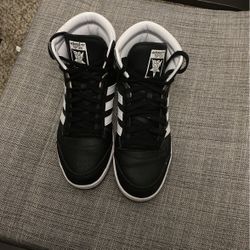 Adidas Top Ten Size 9