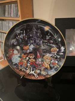Bill Bell Dog Howl-o-ween Collector Plate