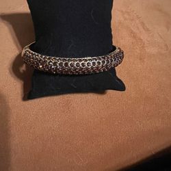 Vintage💥STUNNING💥Goldtone/Rhinestone Bangle Bracelet Magnet Snap