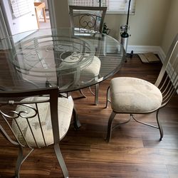 Beautiful Clear Top/Matte Gold Frame Dining Table