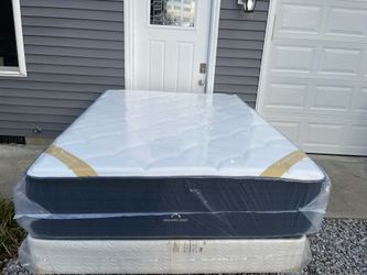 DreamCloud Premier Rest Queen Mattress
