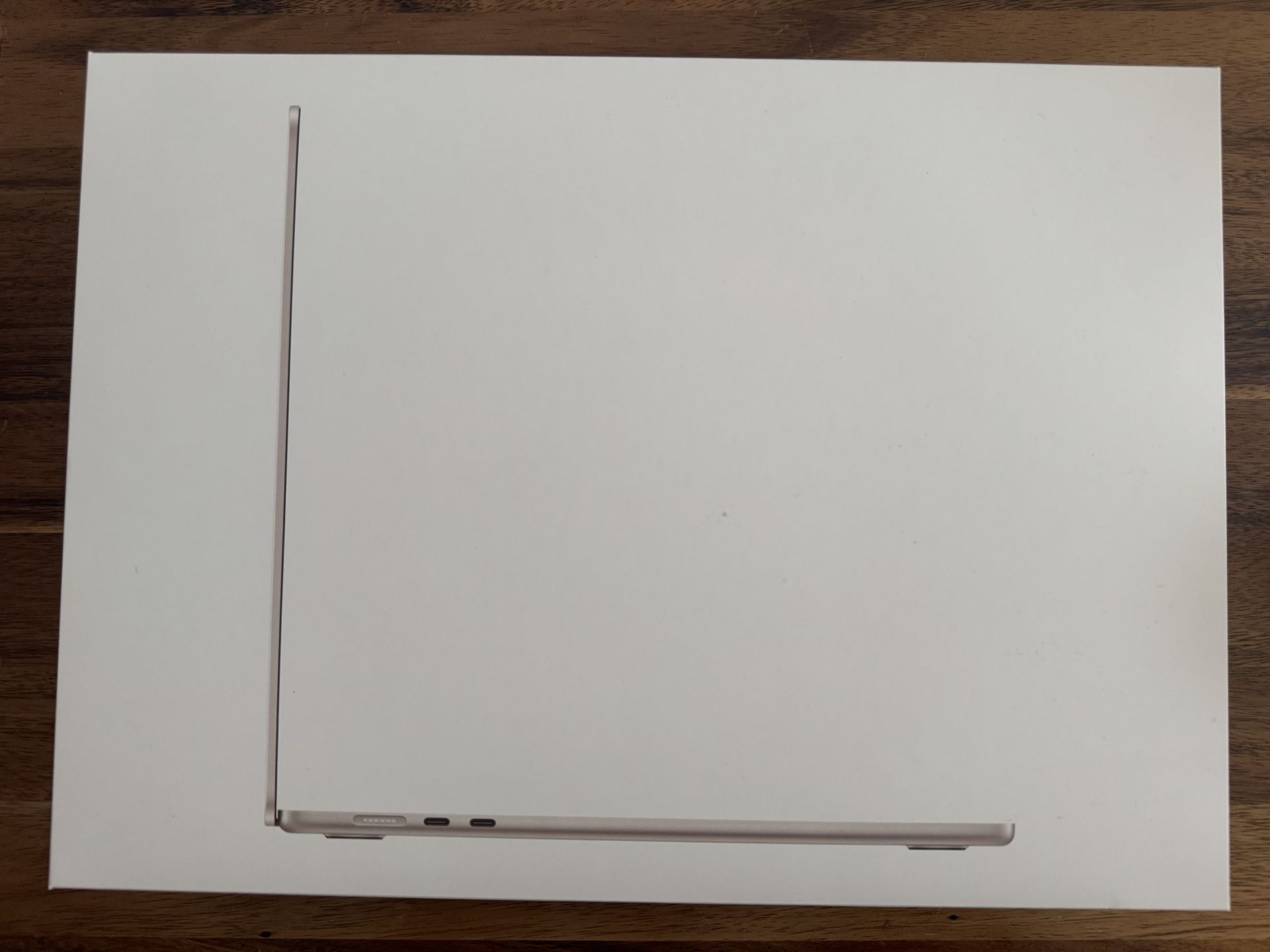 New MacBook Air 15in - Sealed