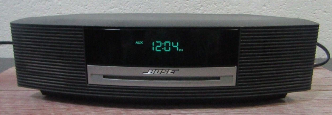 BOSE Wave Music System 3 with remote - CD Player/ AM/FM Radio/AUX 