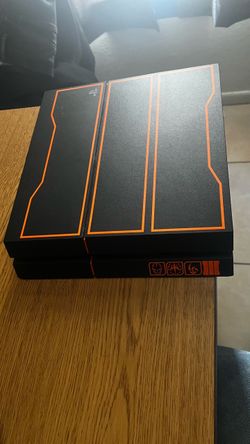 Ps4 cod edition, disks, controllers, mouse, keyboard