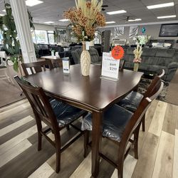 7 Pc Dining Table 
