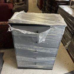 *Brand New* Grey And Black 5 Drawer Dresser 