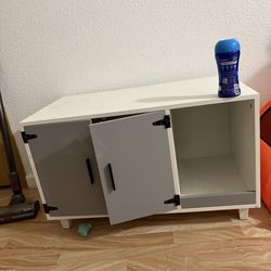 Litter box Enclosure