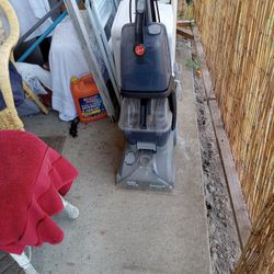 Hoover Rug Shampooer With Shampoo