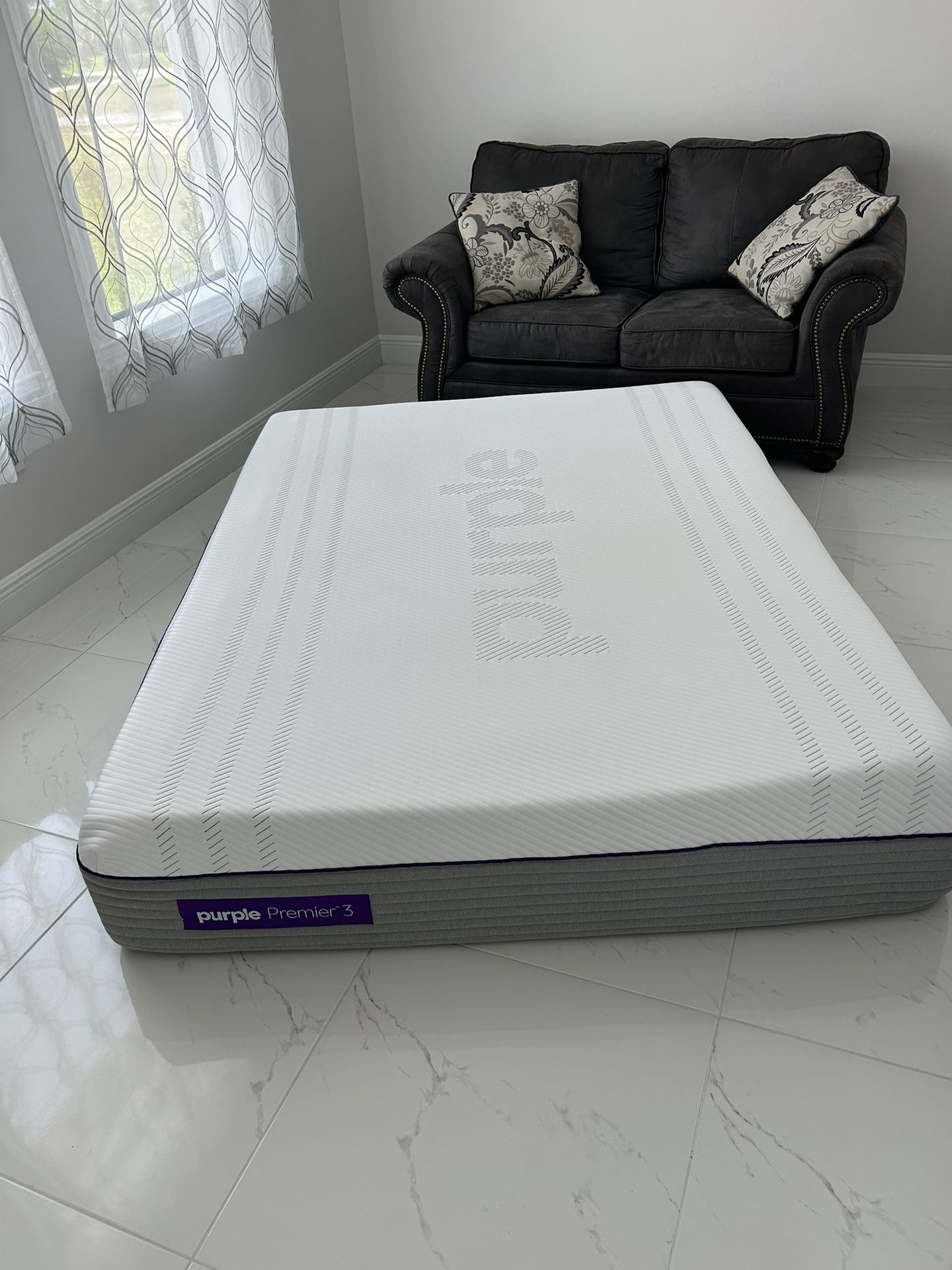 Almost New Queen Purple Hybrid 3 Premier 70 % Off Retail