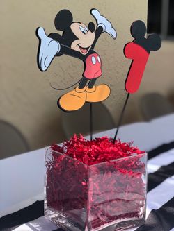 Kids party centerpieces