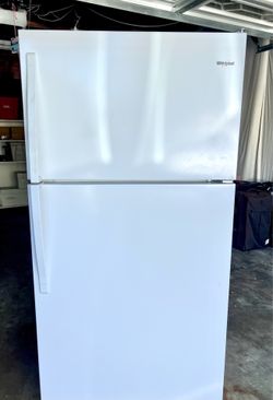 WHIRLPOOL 33-inch Wide Top Freezer Refrigerator