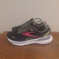Brooks Adrenaline GTS 23 Athletic Running Shoes 
Women's Size 8.5 Medium B 